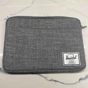 Herschel Laptop Case